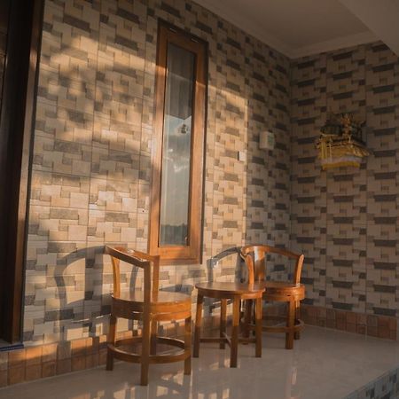 Prasi Sunrise Homestay Toyapakeh エクステリア 写真