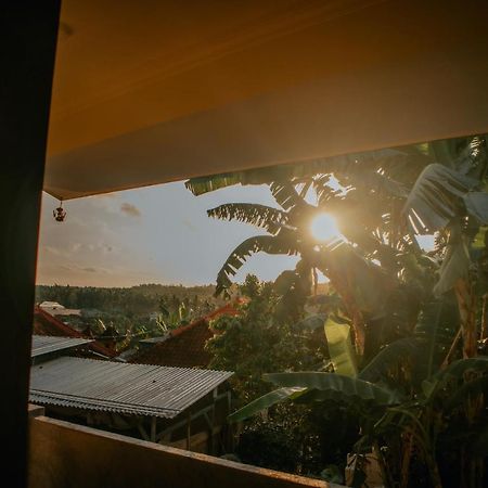 Prasi Sunrise Homestay Toyapakeh エクステリア 写真