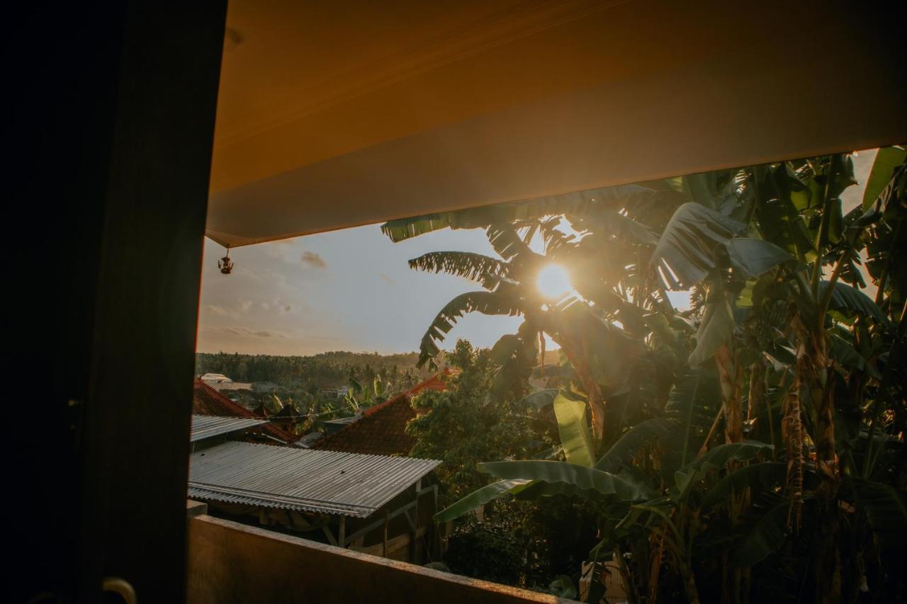 Prasi Sunrise Homestay Toyapakeh エクステリア 写真