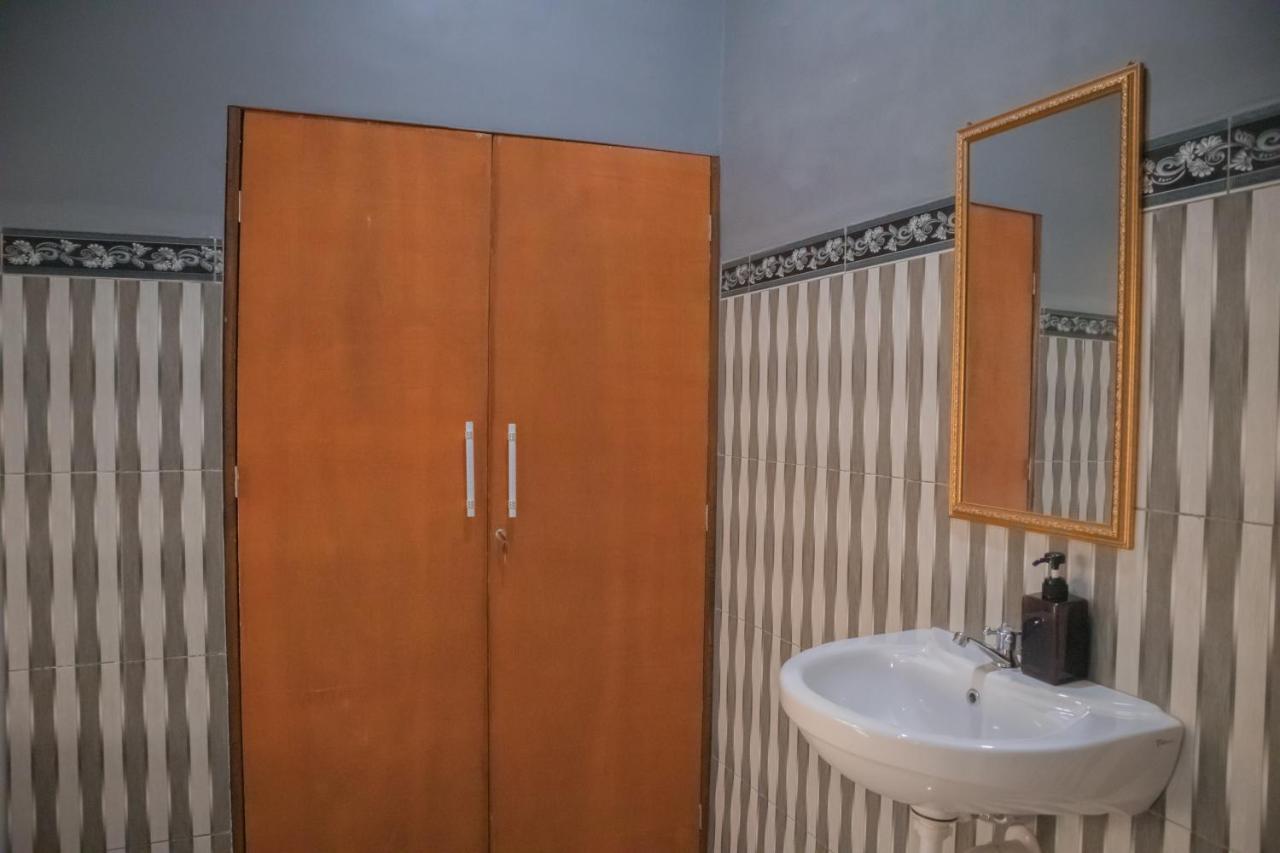 Prasi Sunrise Homestay Toyapakeh エクステリア 写真